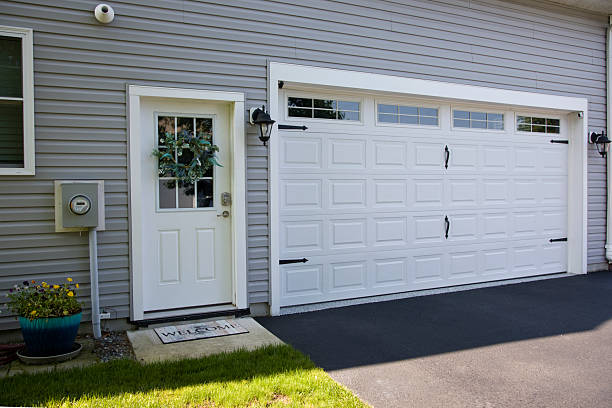 24/7 Emergency Garage Door Panel Replacement experts in Randolph County County, NC
